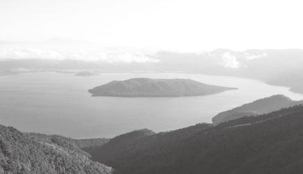 歴史写真館NO.118　屈斜路湖の伝説